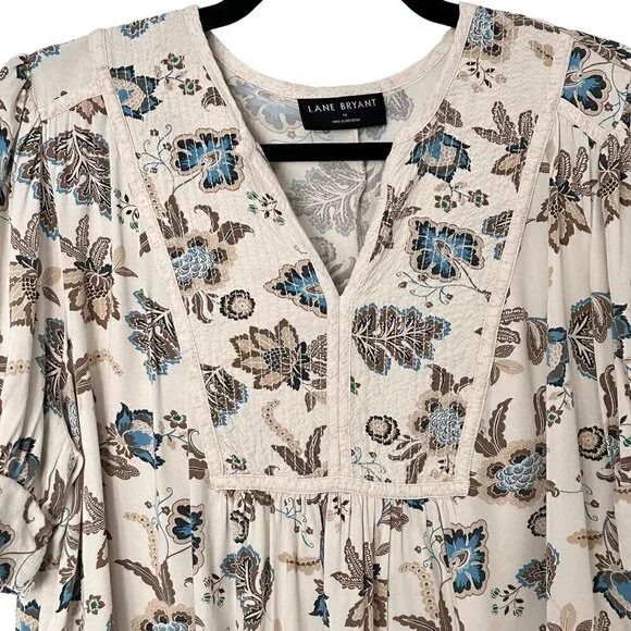 Lane Bryant Plus Size Smocked Floral Top Short-Sleeve Split-Neck Bib Top (14) - Picture 4 of 15